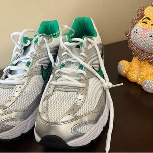 Nike White and Silver Sneakers with Green Accents